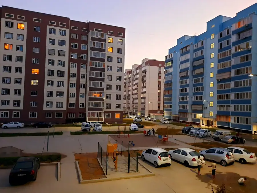 Продается 4-комнатная квартира − 101 м²