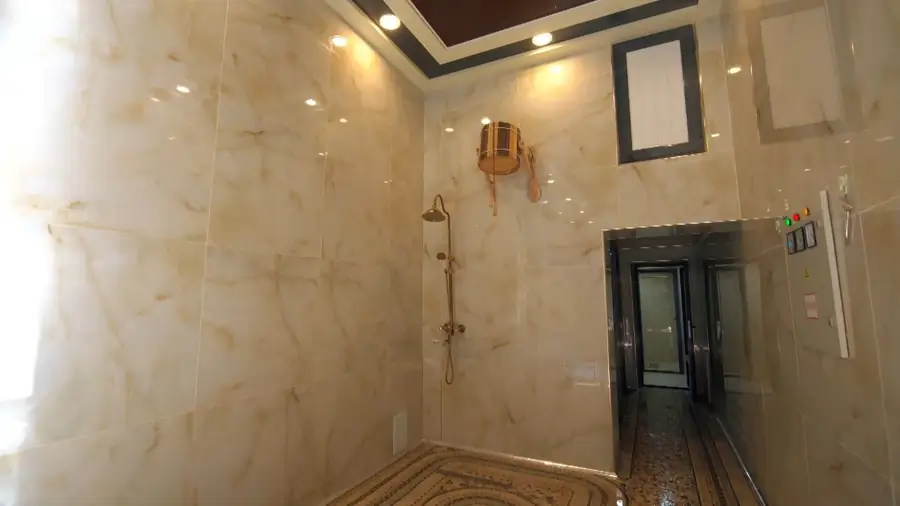 2 qavatli uy sotiladi − 300 m²