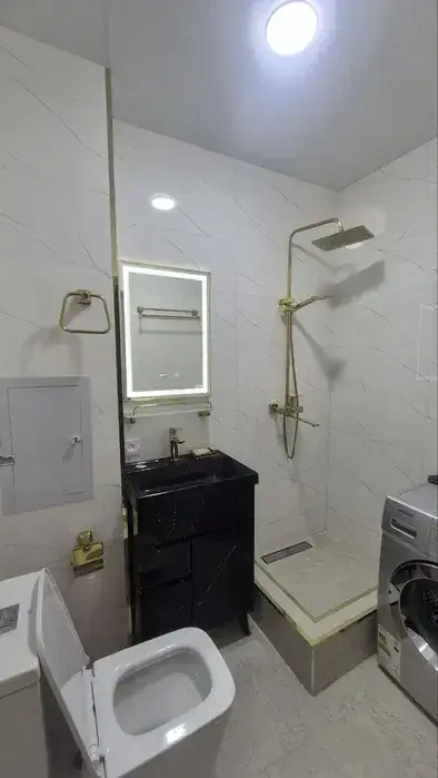 Сдается 2-комнатная квартира − 62 м²