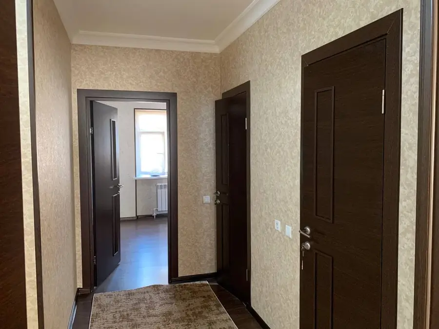 Продается 3-комнатная квартира − 80 м²