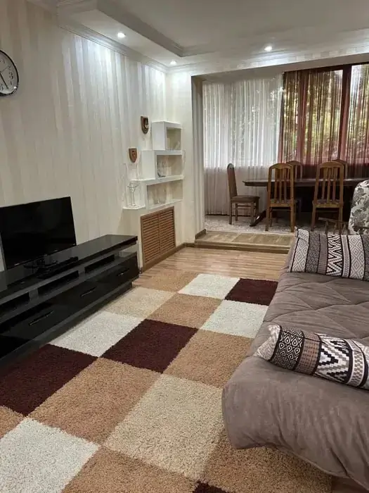 Сдается 3-комнатная квартира − 85 м²