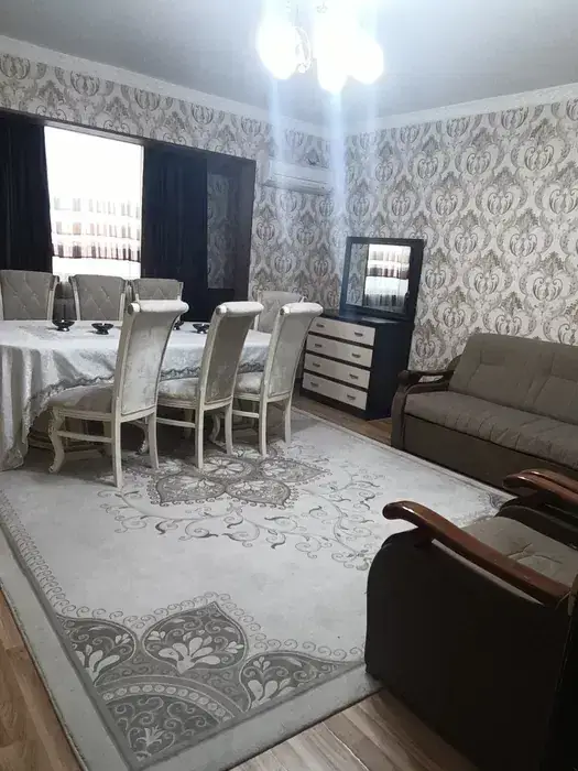 3-комнатная квартира − 76 м², 9/9 этаж