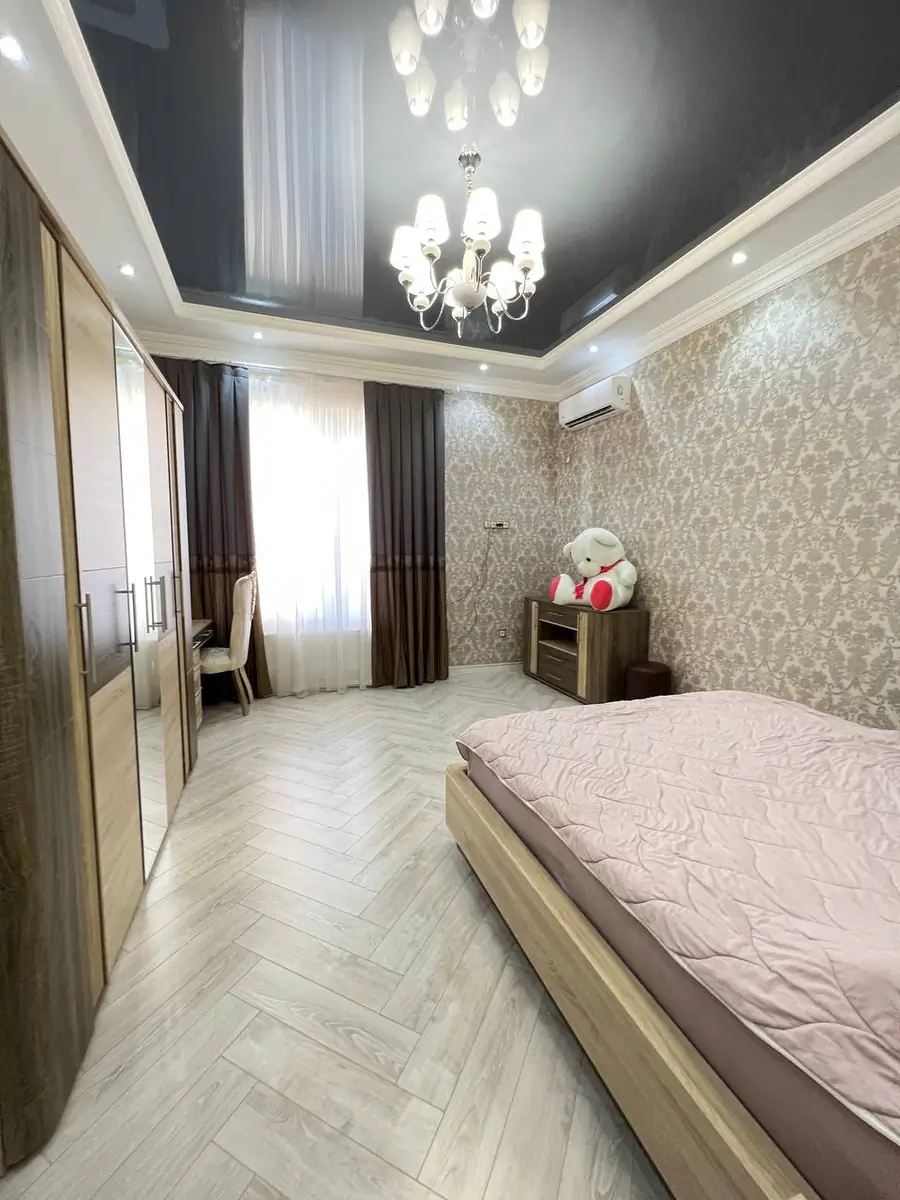Ijaraga 4 qavatli uy − 650 m²