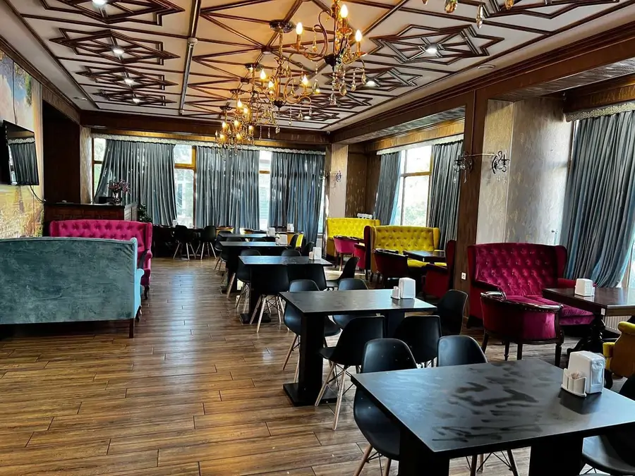 Ijaraga ofis − 369 m²