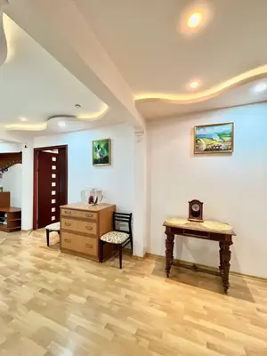 4 xonali kvartira − 182 m², 7/9 qavat