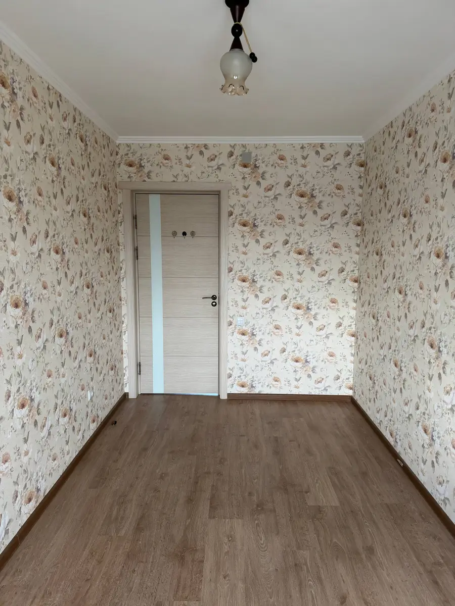 2 xonali kvartira sotiladi − 56 m²