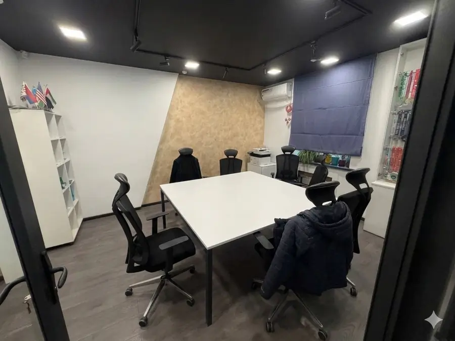 Ijaraga ofis − 164 m²