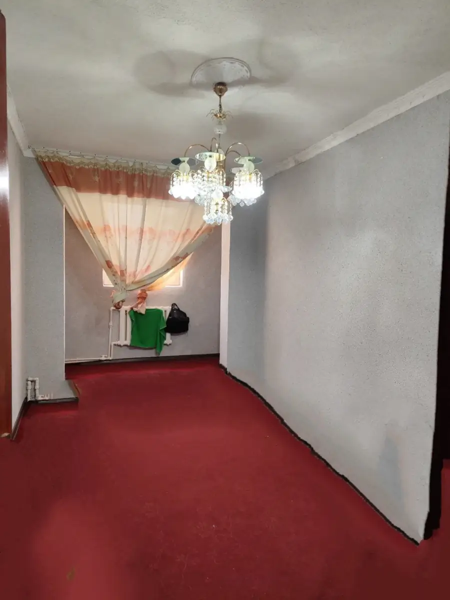 Продается Более 5-комнатная квартира − 190 м²