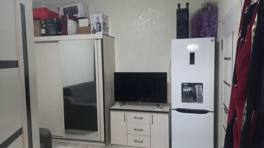 1 xonali kvartira sotiladi − 24 m²