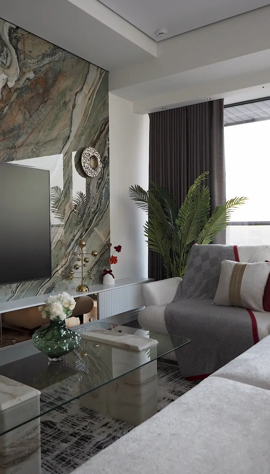 Продается 3-комнатная квартира − 126 м²
