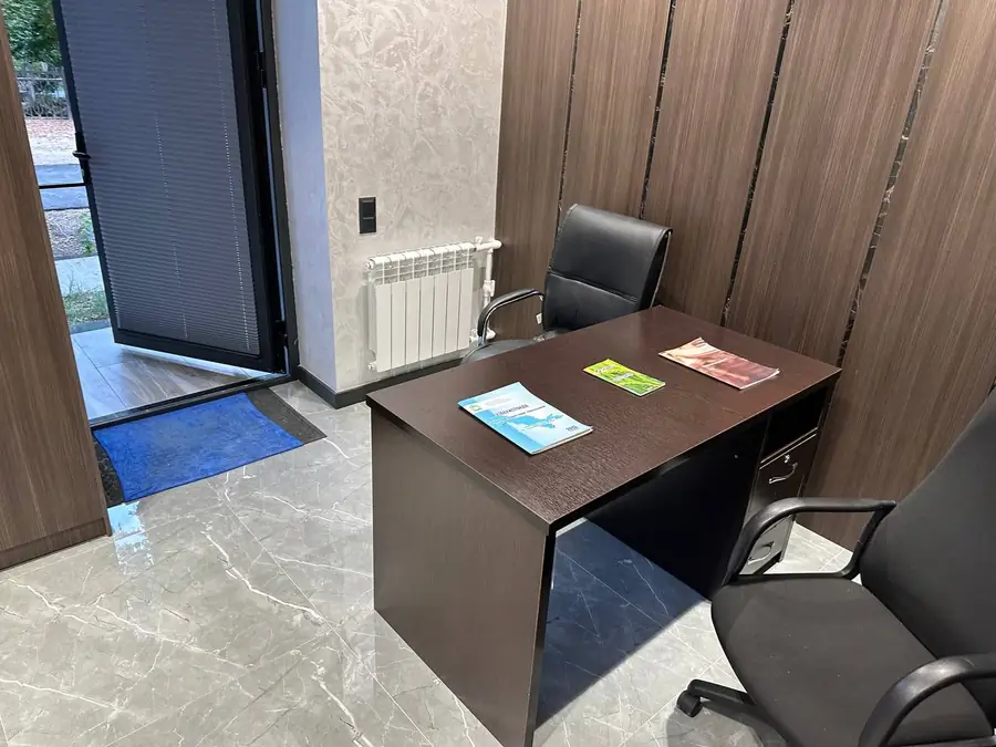 Ijaraga ofis − 100 m²