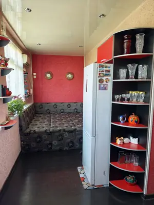 Продается 4-комнатная квартира − 95 м²
