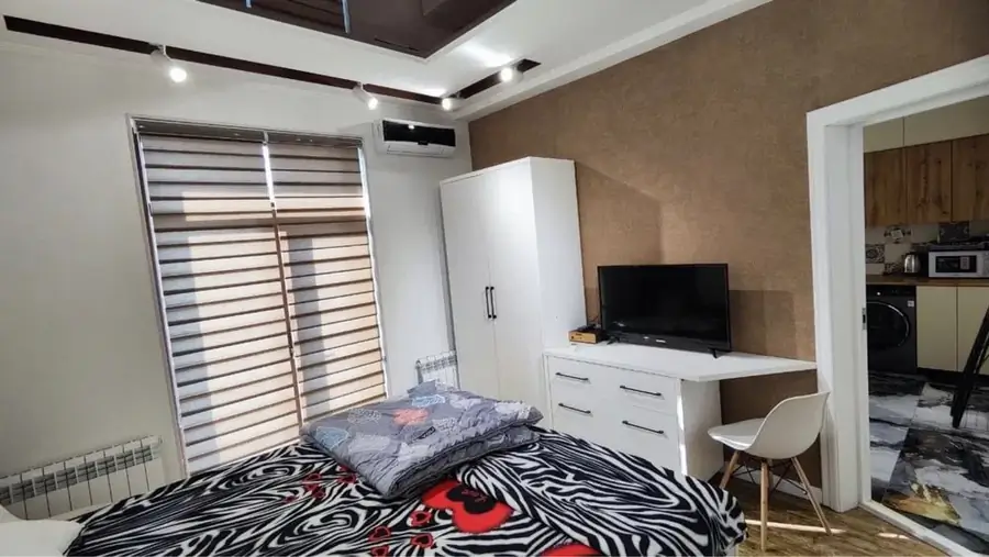 Сдается 1-комнатная квартира − 40 м²