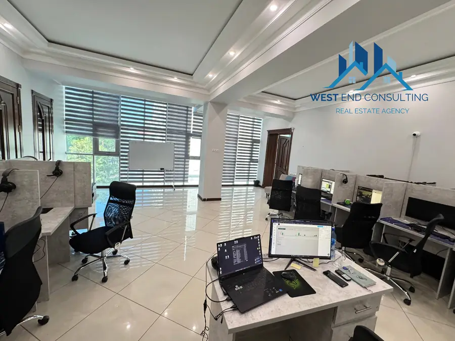 Ijaraga ofis − 100 m²