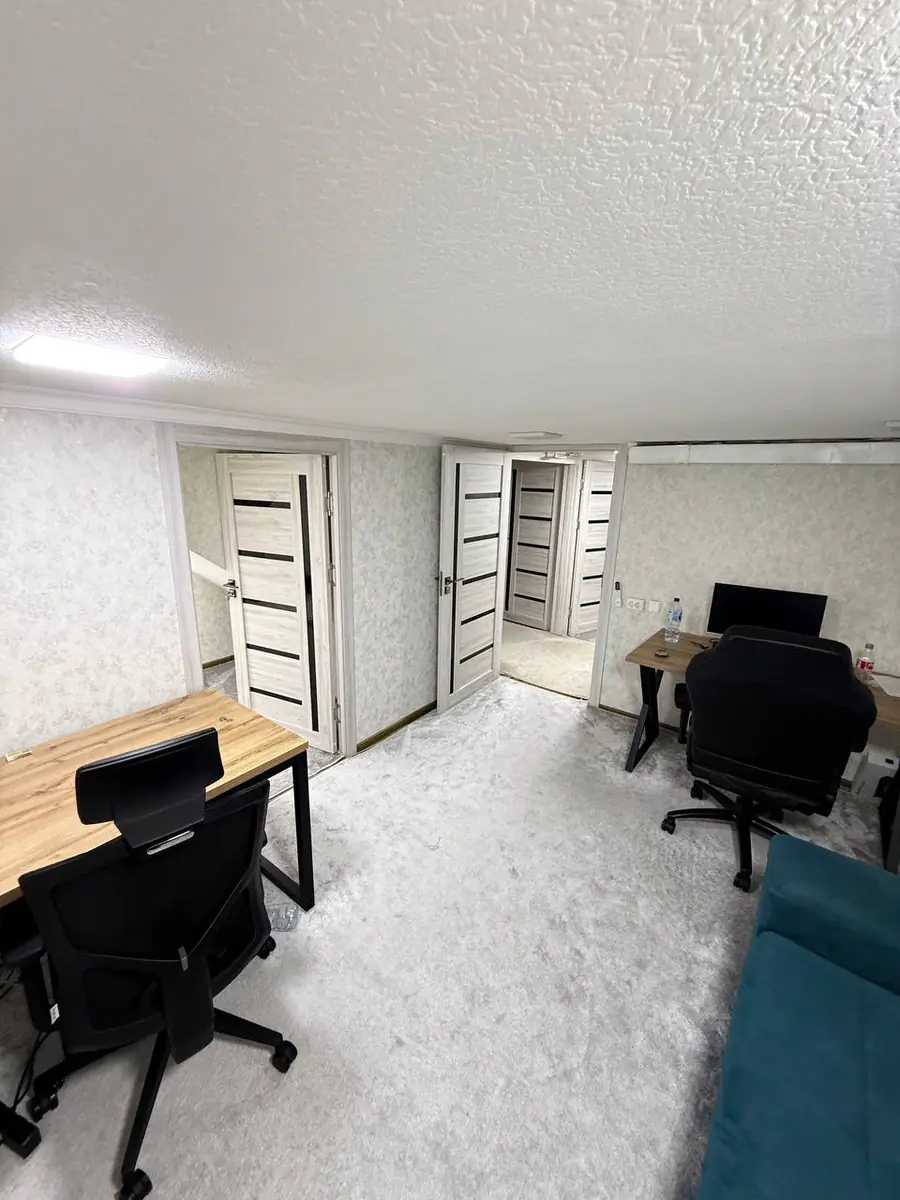 Ijaraga ofis − 132 m²