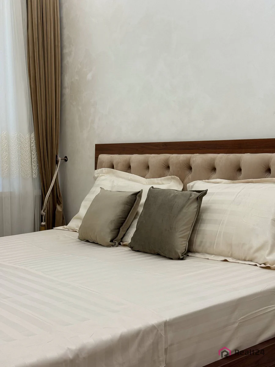 Посуточно 2-комнатная квартира − 56 м²