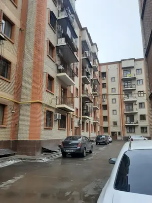 Продается 3-комнатная квартира − 60 м²