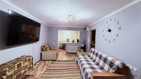 2 xonali kvartira sotiladi − 47 m²