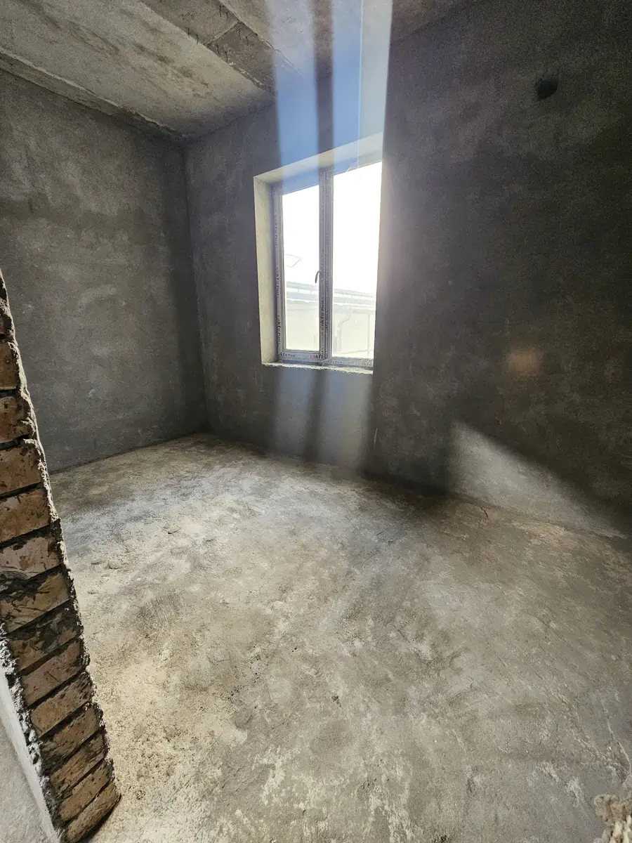 Более 5 xonali kvartira sotiladi − 188 m²