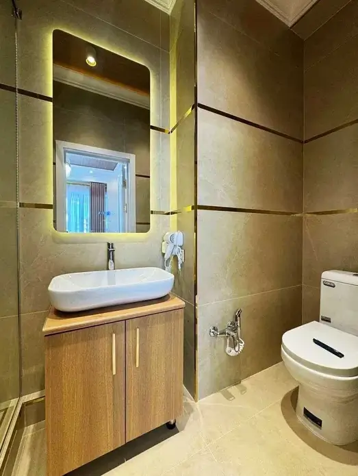 Продается 4-комнатная квартира − 113 м²