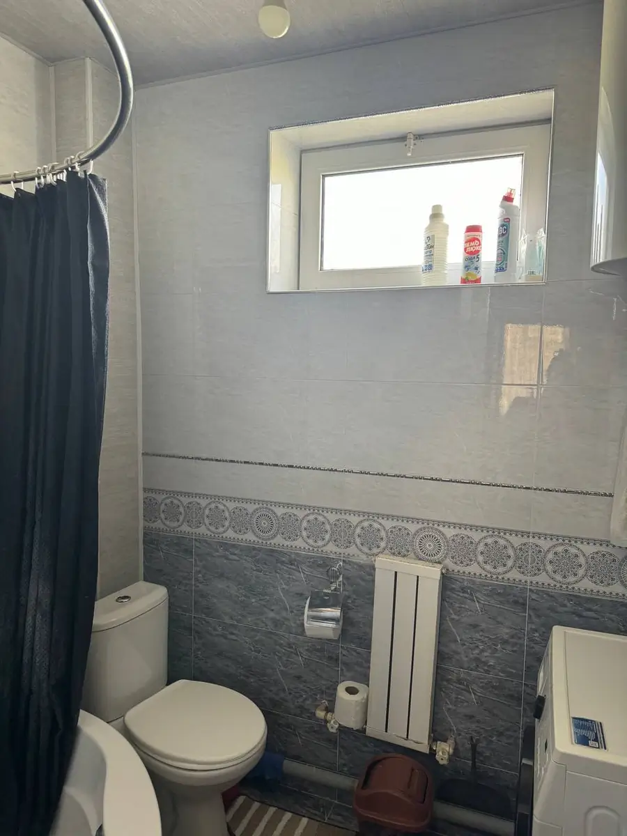 3 xonali kvartira sotiladi − 50 m²