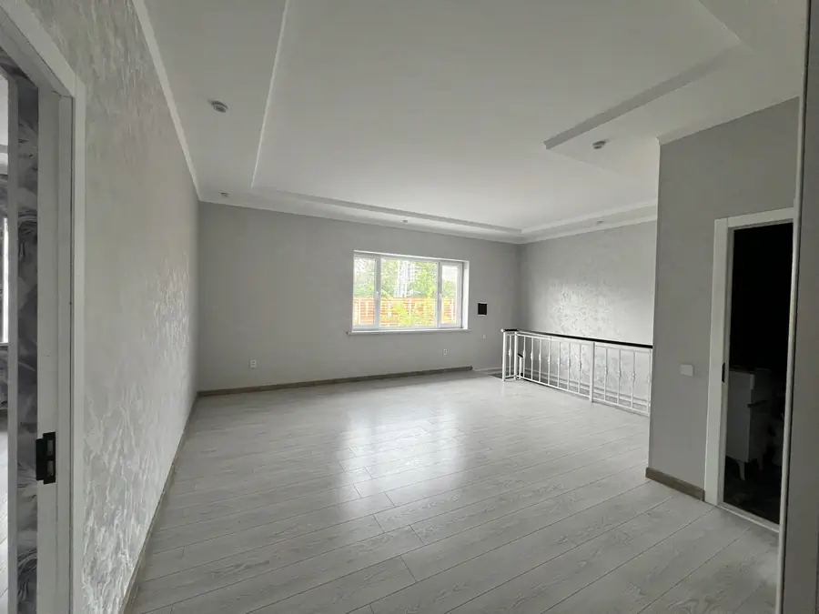 2 qavatli uy sotiladi − 225 m²
