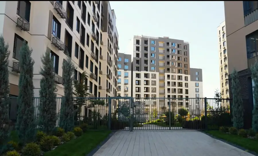 Продается 2-комнатная квартира − 58.4 м²