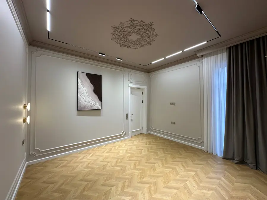 Продается 2-этажный дом − 368 м²