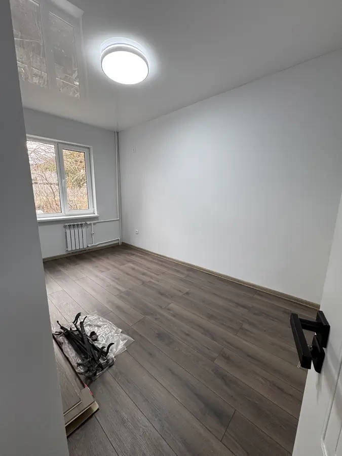 3 xonali kvartira sotiladi − 70 m²