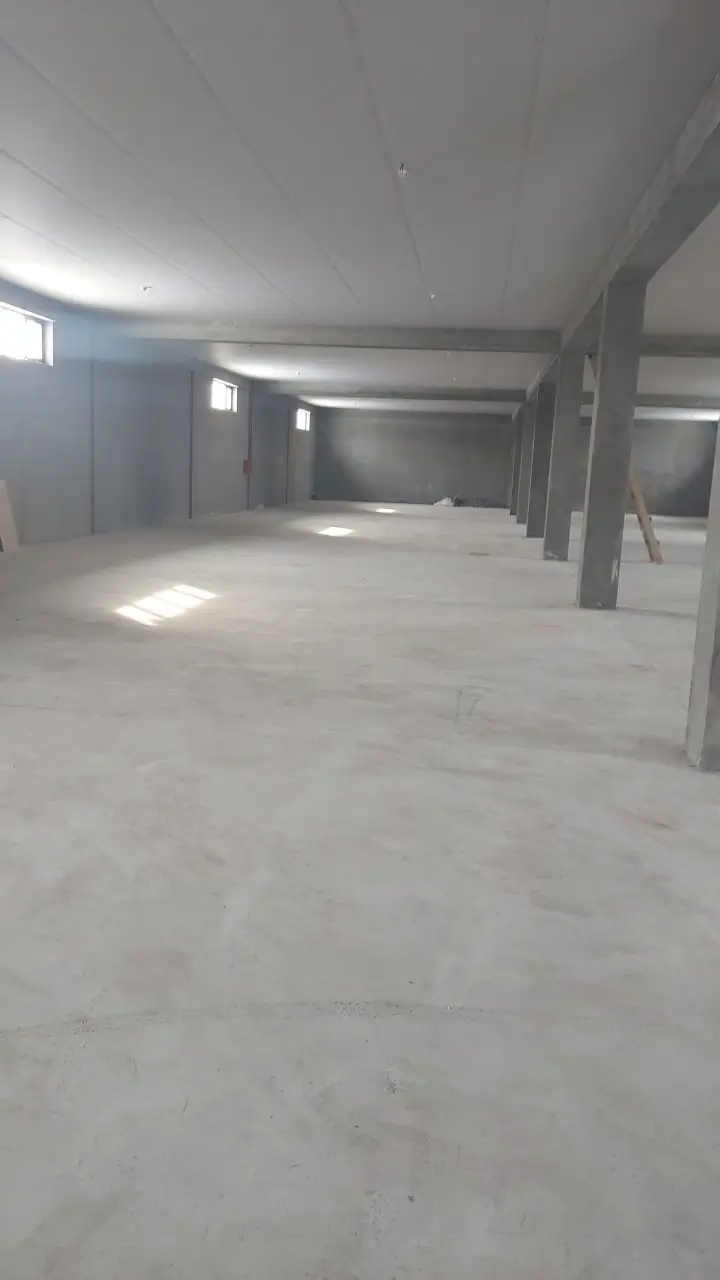Сдается склад − 1000 м²