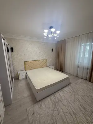 4-комнатная квартира − 100 м², 3/5 этаж