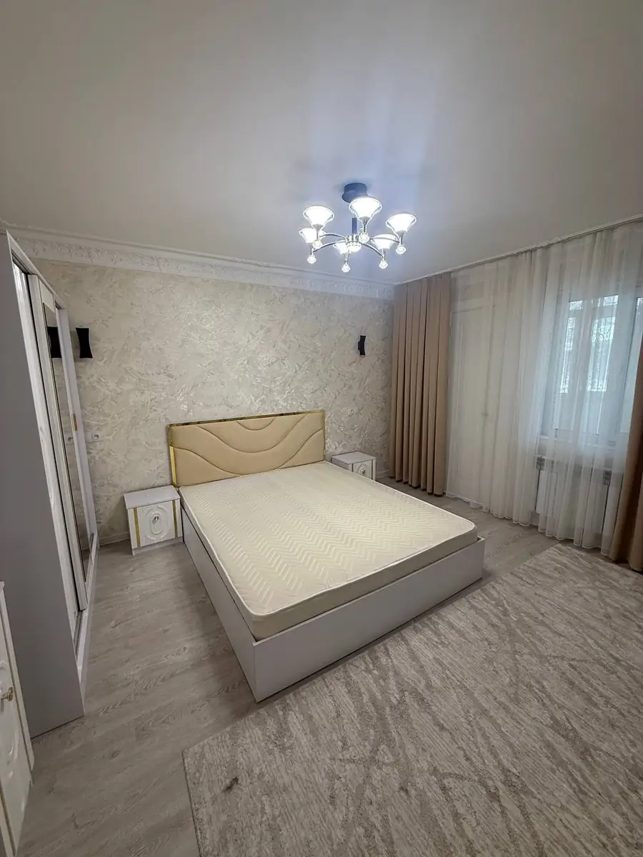 Ijaraga 4 xonali kvartira − 100 m²