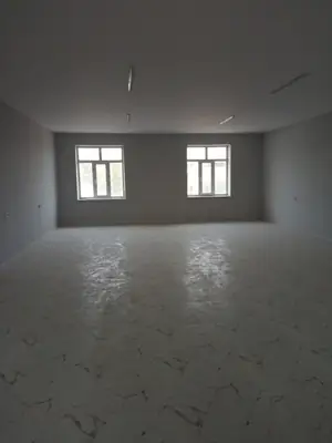 Продается 2-этажный дом − 550 м²