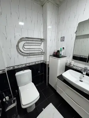 Сдается 2-комнатная квартира − 59 м²