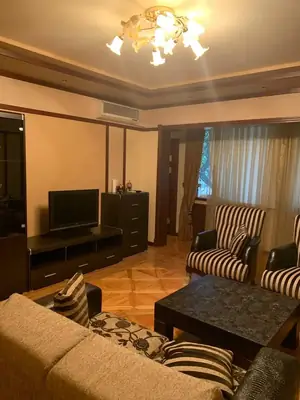 Сдается 2-комнатная квартира − 50 м²