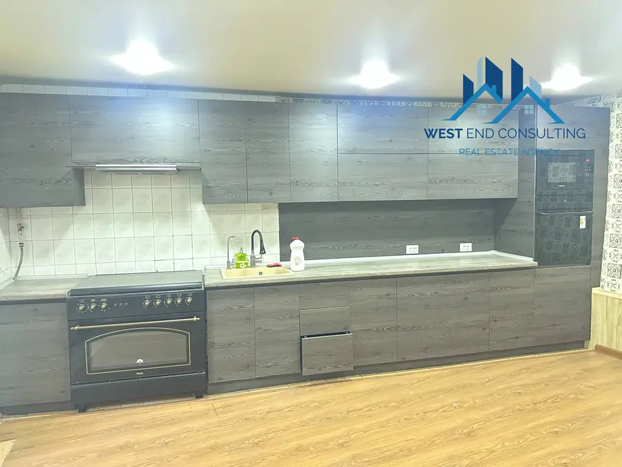 Ijaraga 2 qavatli uy − 250 m²