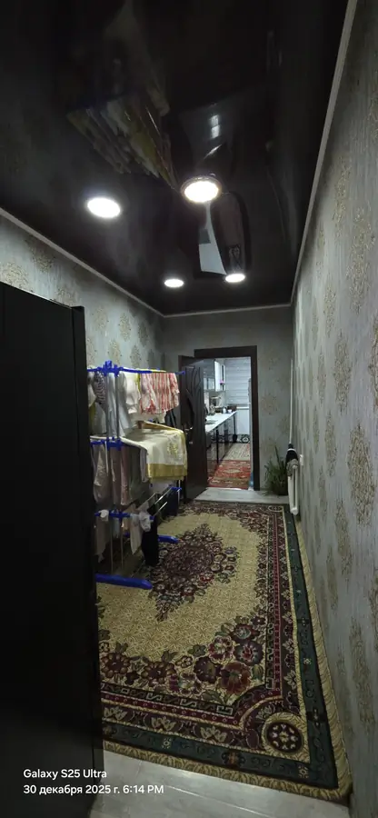 Продается Более 5-комнатная квартира − 103 м²