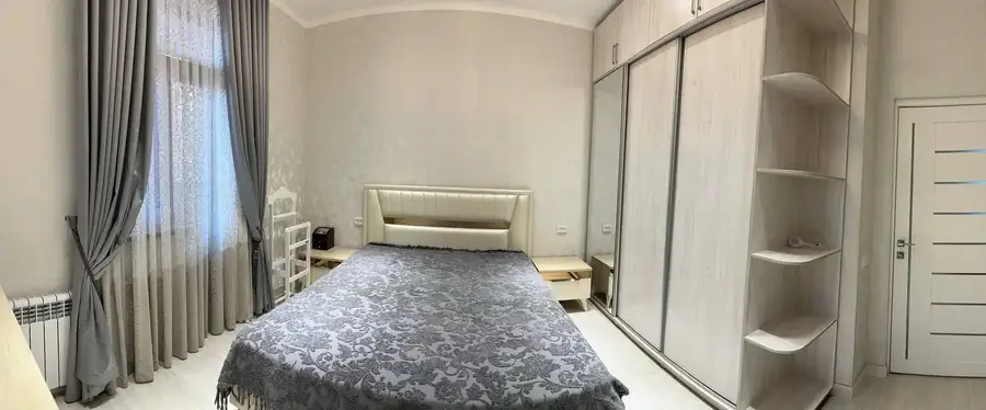 Продается 3-комнатная квартира − 92 м²