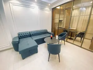Сдается 2-комнатная квартира − 55 м²