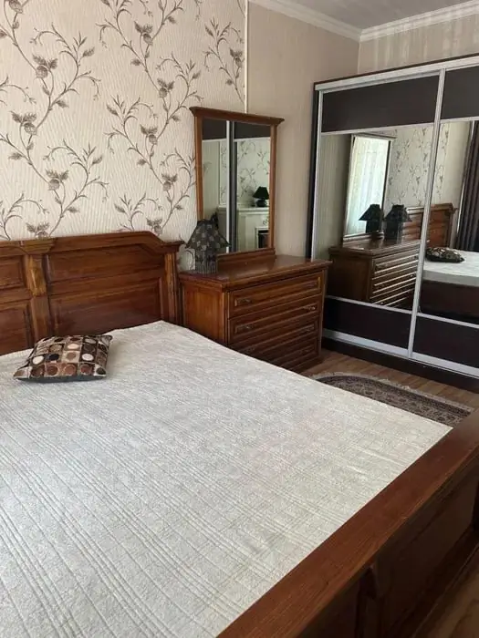 Сдается 3-комнатная квартира − 85 м²