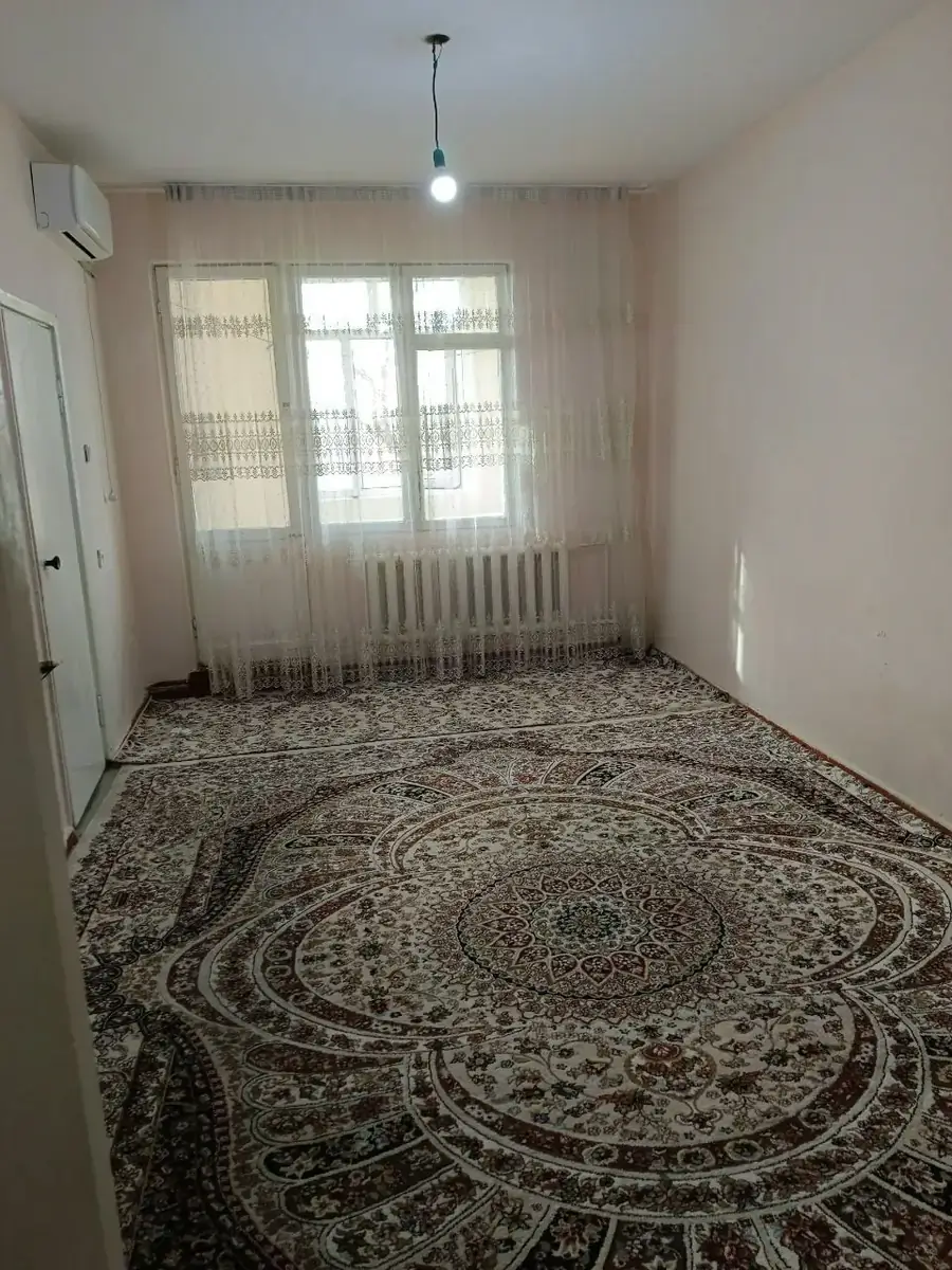 Продается 3-комнатная квартира − 63 м²