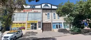 Продается торговое помещение − 2200 м²