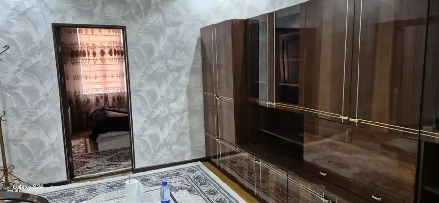Сдается 2-комнатная квартира − 40 м²