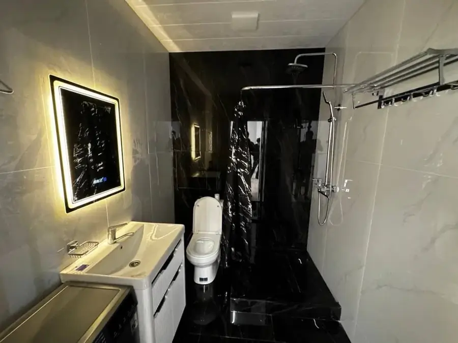 Продается 2-комнатная квартира − 60 м²