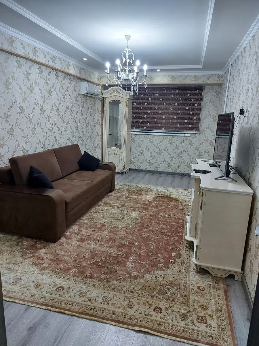 Сдается 3-комнатная квартира − 65 м²