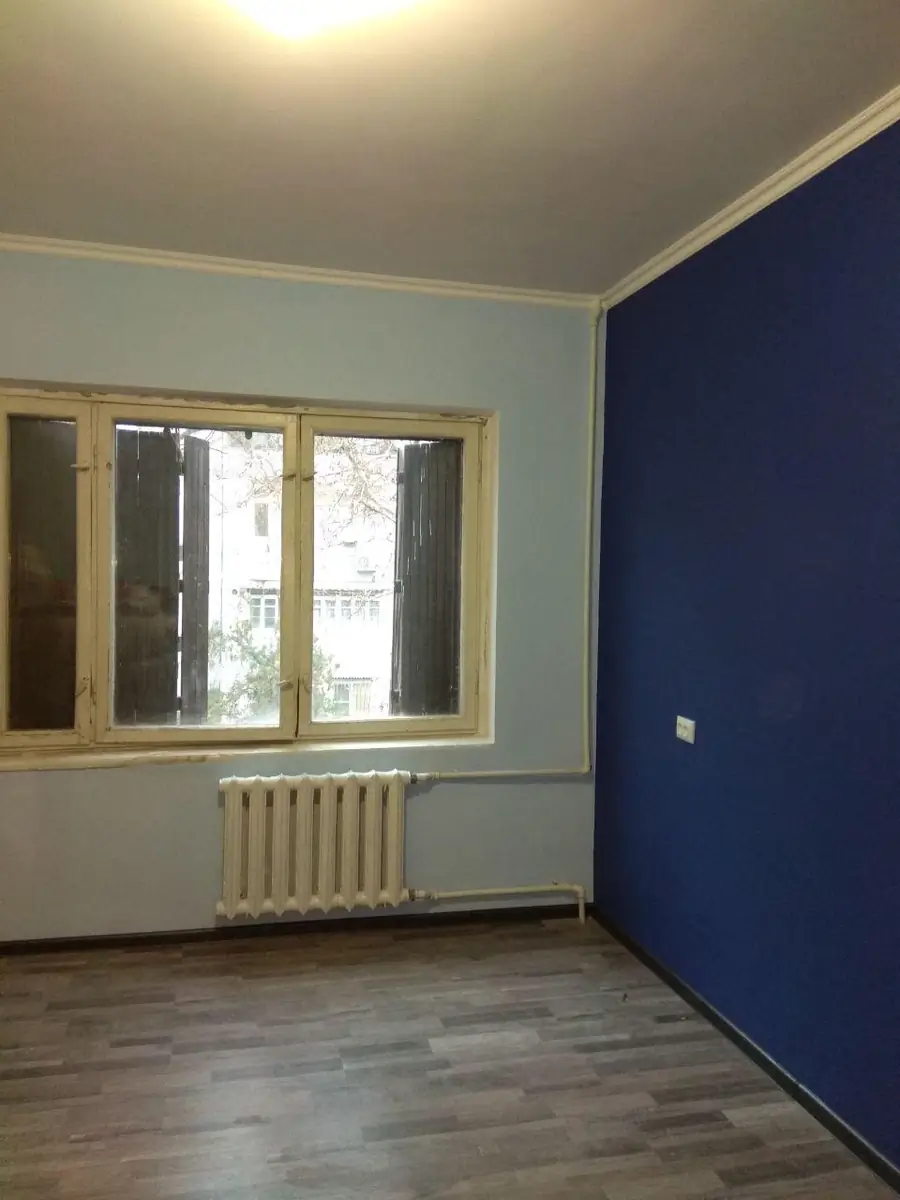 Продается 2-комнатная квартира − 57 м²