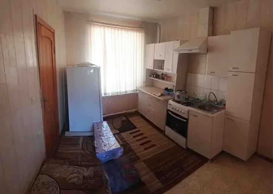 1-комнатная квартира − 30 м², 1/4 этаж