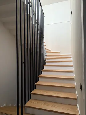 3 qavatli uy sotiladi − 425 m²