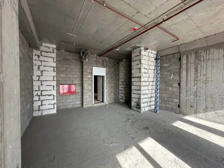 Продается 2-комнатная квартира − 60 м²