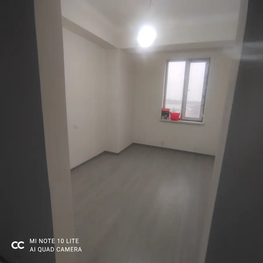 2 xonali kvartira sotiladi − 52.6 m²